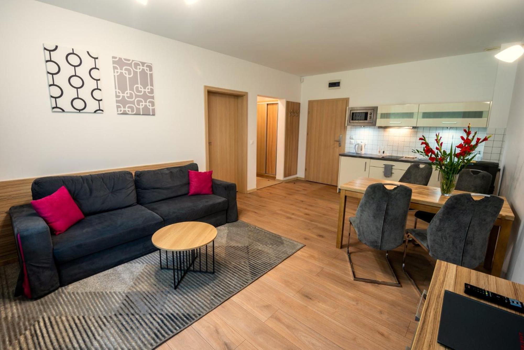 Malina Apartamenty 스클라르스카포렘바 외부 사진